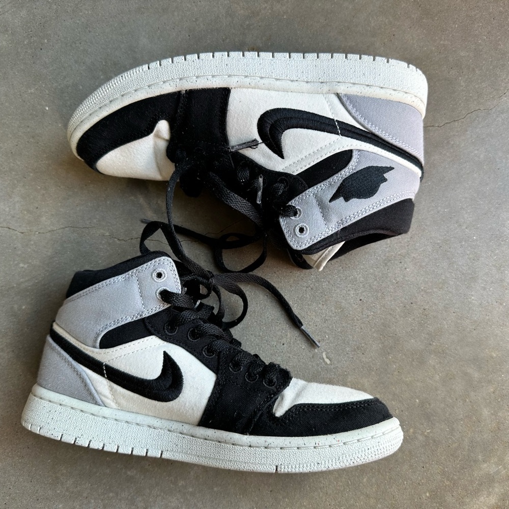 Nike Air Jordan women 1 Mid SE SIZE 6 pre owned white box - Picture 5 of 16